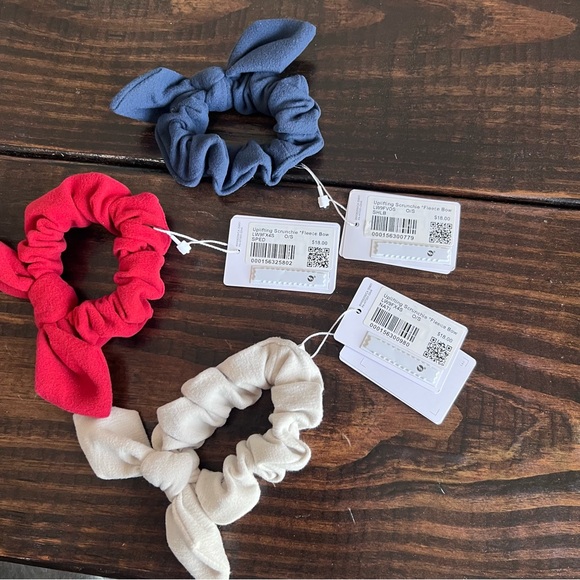 Lululemon Uplifting Fleece Bow Scrunchie Set - Red, Blue, and Cream - Picture 2 of 2